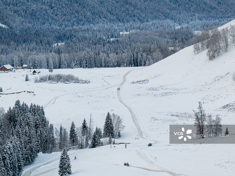 雪国童话-冬季禾木航拍图片素材
