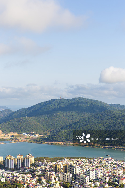 海南三亚凤凰岭美丽沿海城市风光图片素材
