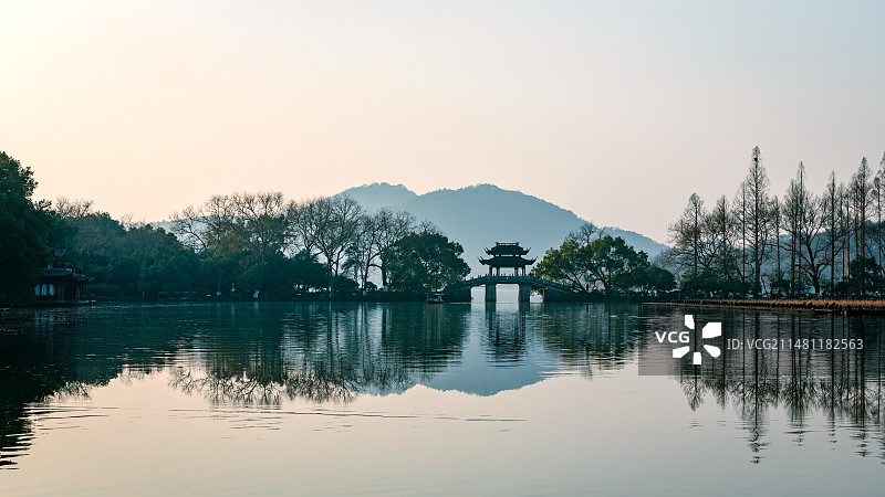湖光山色—— 西湖玉带桥图片素材