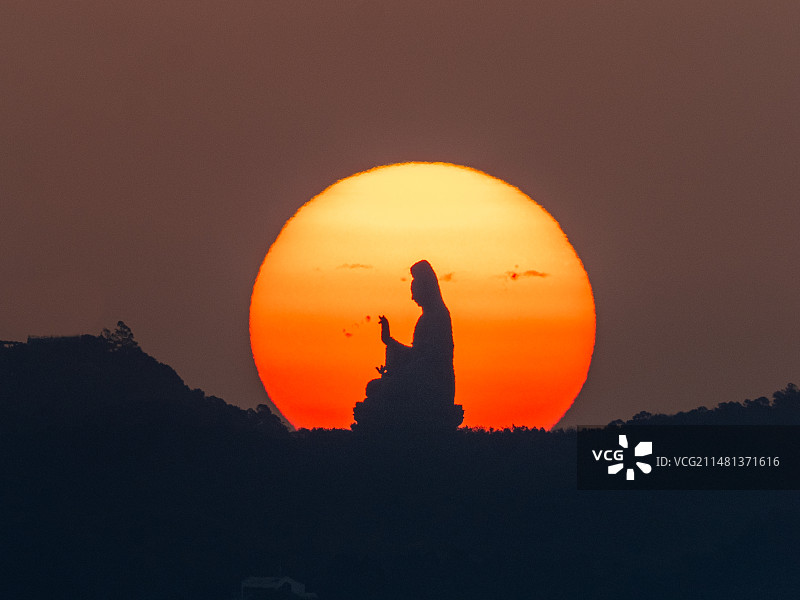 西樵山观音坐像日出图片素材
