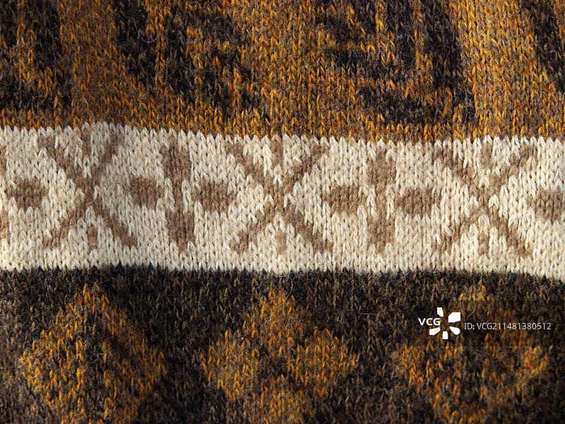 挪威图案放大领口图片素材