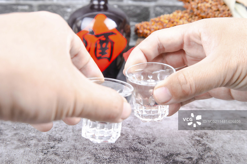 纯粮食酿造白酒静物影棚拍摄图片素材