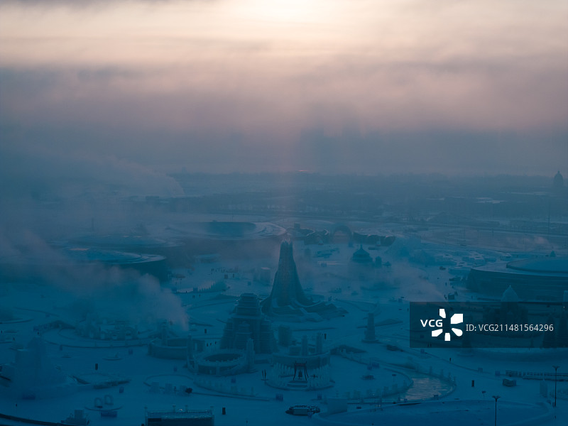 哈尔滨冰雪大世界清晨无人航拍图片素材