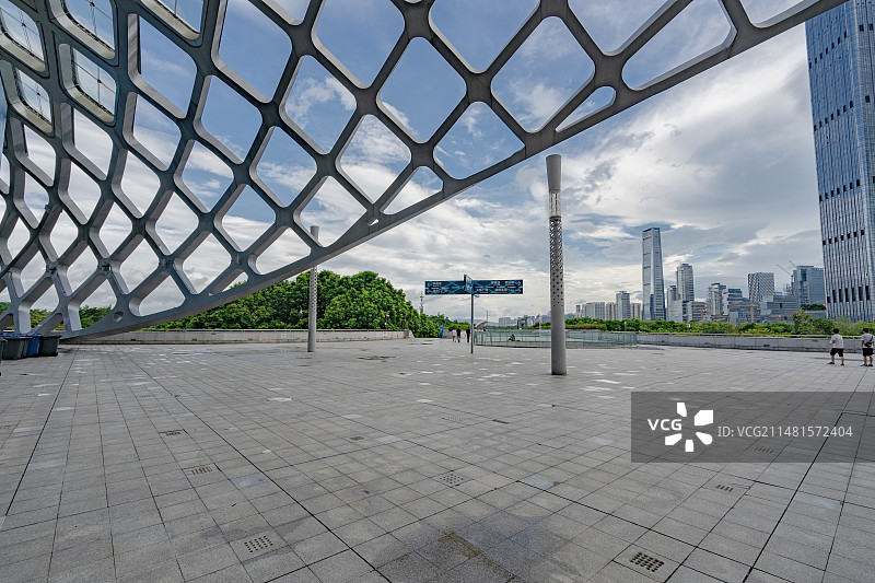 深圳湾体育中心春茧体育场钢构与大理石地板图片素材