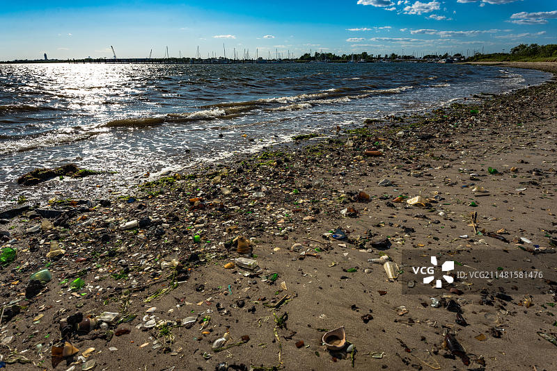 美国纽约布鲁克林牙买加湾的贫瘠岛海岸图片素材