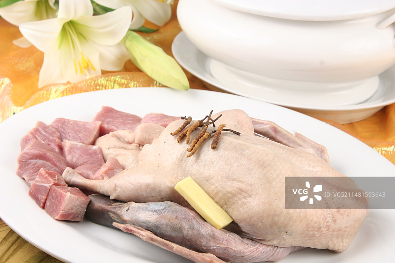 冬虫夏草炖水鸭图片素材