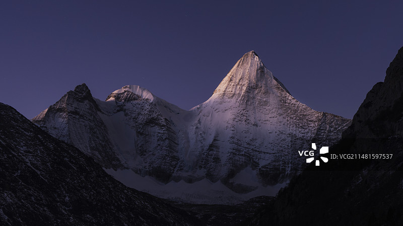 央迈勇图片素材