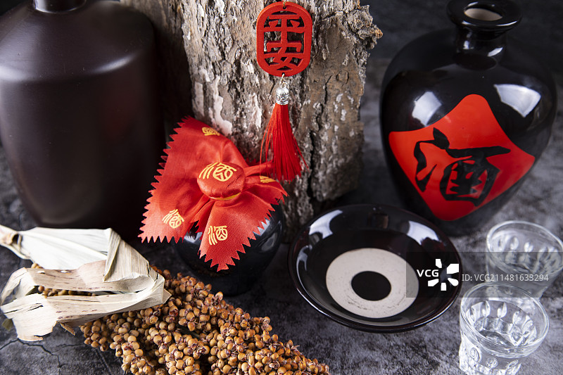 纯粮食酿造白酒静物影棚拍摄图片素材