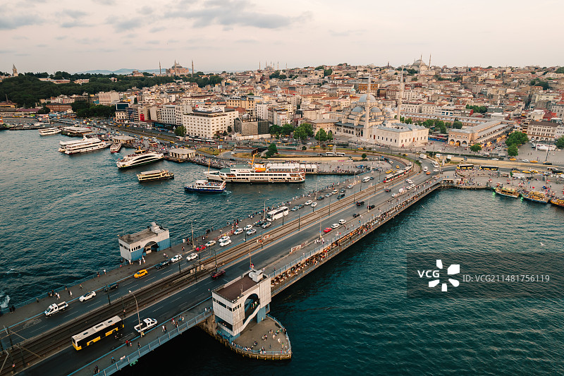 航拍伊斯坦布尔加拉塔大桥图片素材