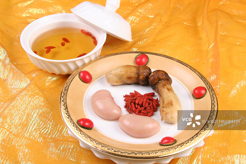 鸡肾炖菌菇图片素材