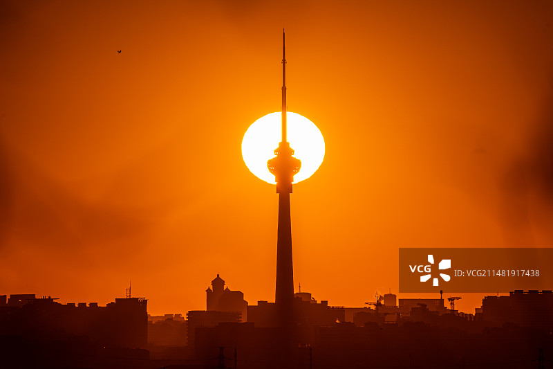 划破天穹-中央电视塔图片素材