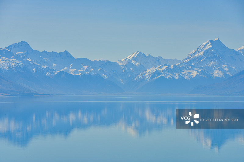 新西兰鲁阿塔尼瓦湖图片素材