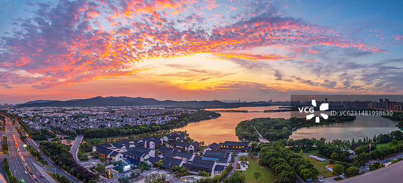 苏州石湖晚霞日落全景图片素材