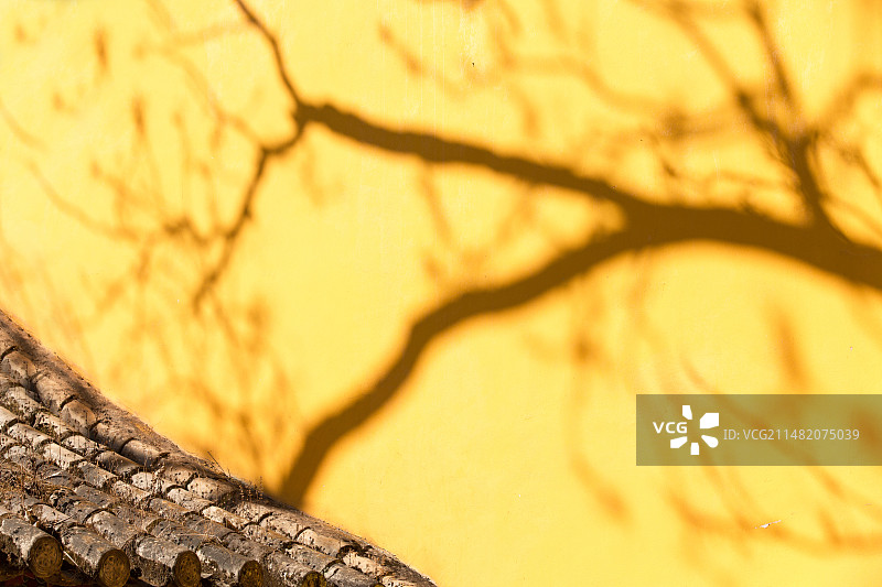 中国云南昆明黑龙潭公园内的古典建筑景观图片素材