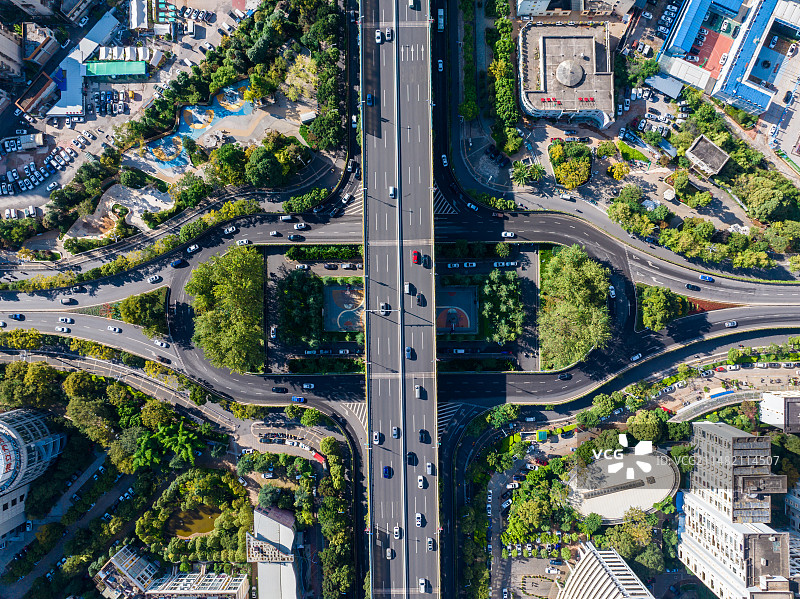 云南昆明市五华区西苑立交桥篮球场图片素材
