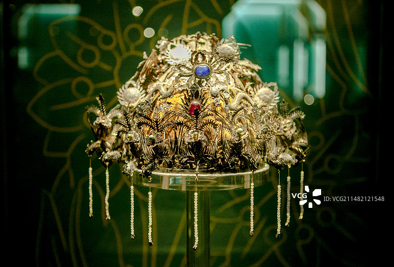 “一品诰命”凤冠，清代，武汉博物馆，成都博物馆，冠冕，头冠，奢华，权贵，权力，文物，国宝，展品，艺术图片素材