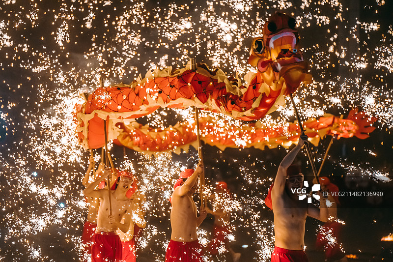 打铁花舞龙图片素材