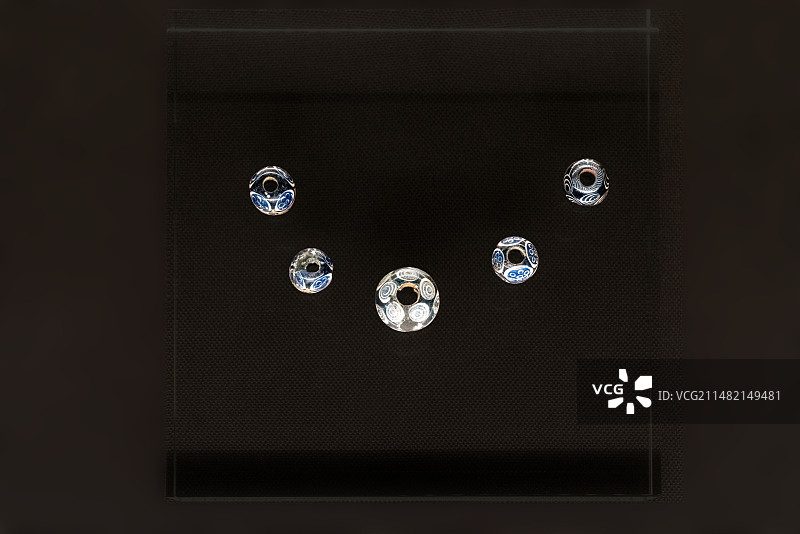 山东曲阜鲁国故城，西周，琉璃珠图片素材