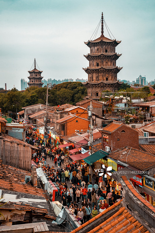 泉州西街与开元寺双塔图片素材