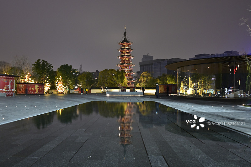 龙华塔夜景图片素材