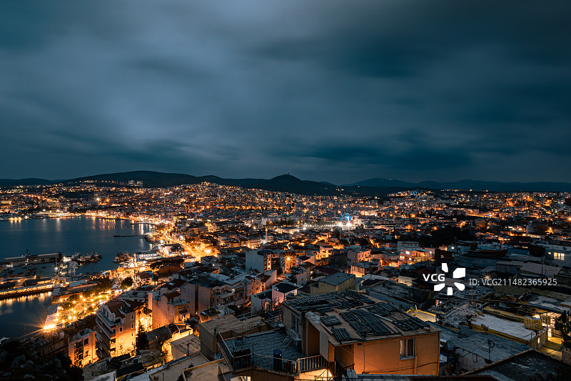 风雨爱琴海图片素材