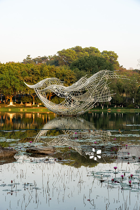 中国广州黄埔创业公园雕塑景观图片素材