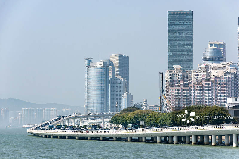 亚洲中国福建省厦门市演武大桥及城市风光图片素材