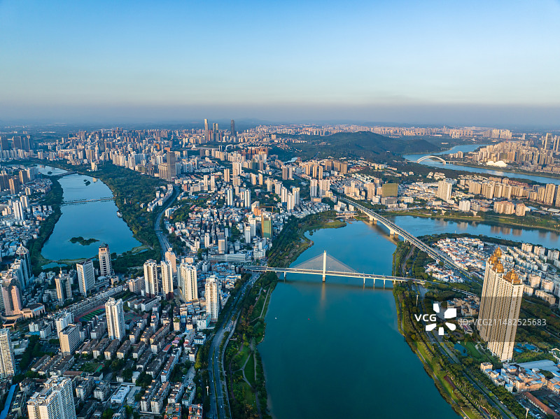 南宁市青秀区城区一角图片素材