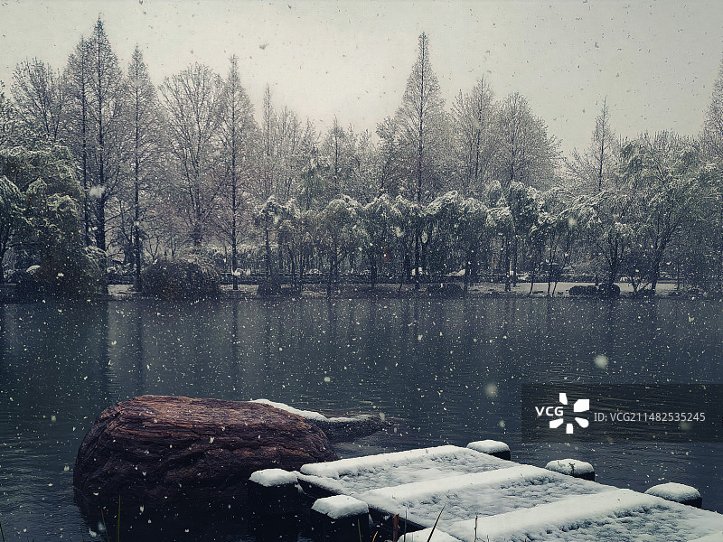 下“雪”喽图片素材