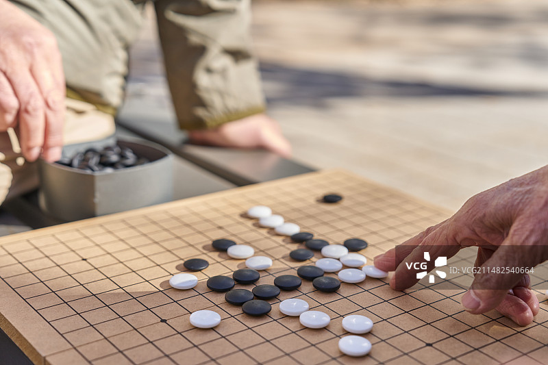 老年男人，老年男人，围棋图片素材