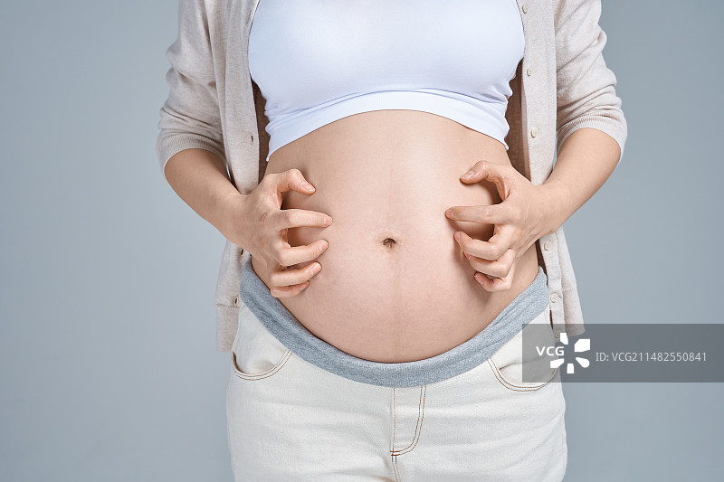 医疗整形美容妊娠女性妊娠纹划痕图片素材