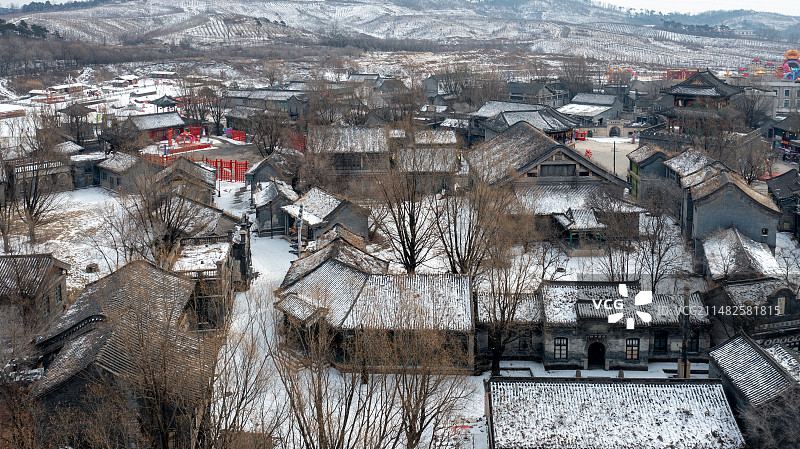 沈阳棋盘山关东影视城冬季风光图片素材