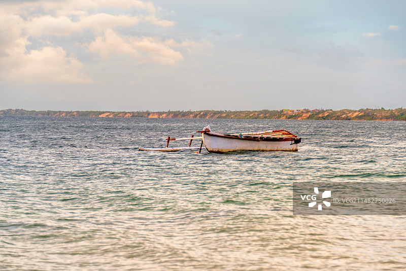 非洲海岛马达加斯加伊法第海滨日落图片素材