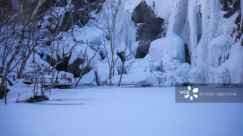长白山飞瀑图片素材