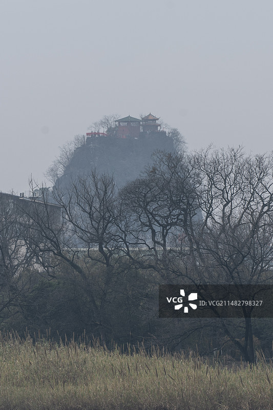 桂林山水 烟雨独秀峰图片素材