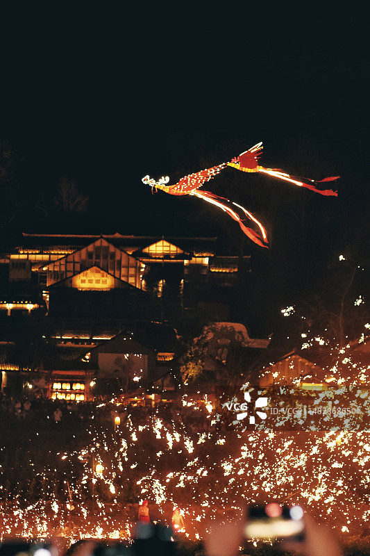 贵州乌江寨打铁花非遗表演凤凰于飞图片素材