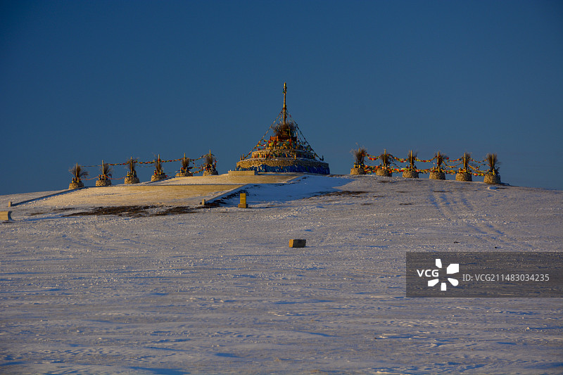 呼伦贝尔成吉思汗出生地布尔罕山圣石巴彦额尔敦敖包图片素材