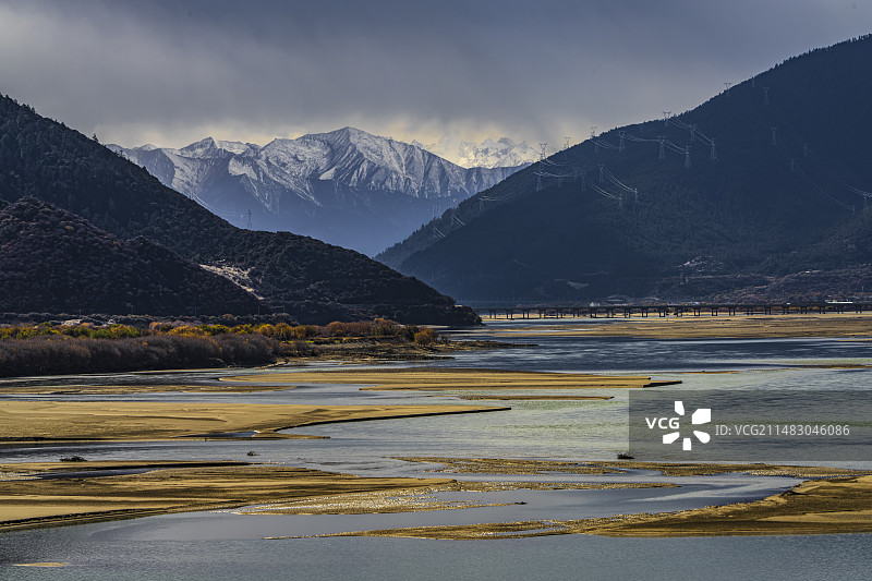 雅鲁藏布大峡谷图片素材