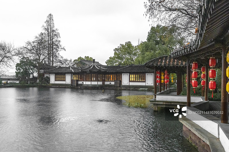 雨天的西湖小郭庄图片素材