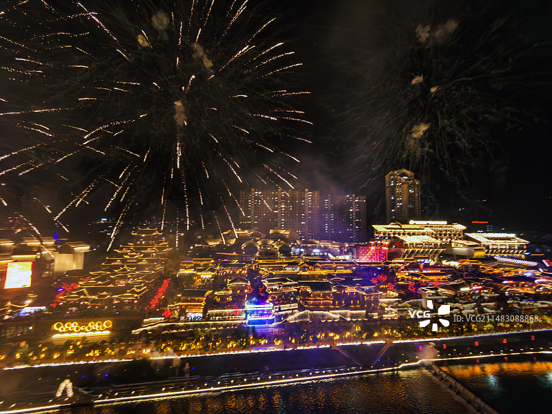 国家4A级景区湖北宣恩贡水河畔墨达楼夜色图片素材