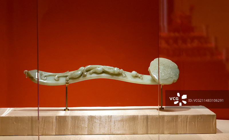 国家博物馆龙肇新元甲辰龙年新春文化展清代青玉雕花卉龙如意图片素材