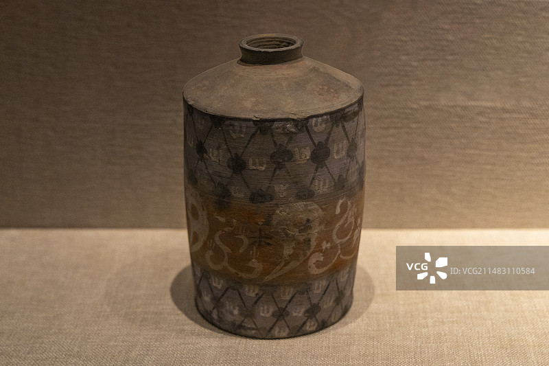 陕西历史博物馆“陕西古代文明展”：“禾”字陶囷（汉，榆林市横山区黑石克村出土）图片素材
