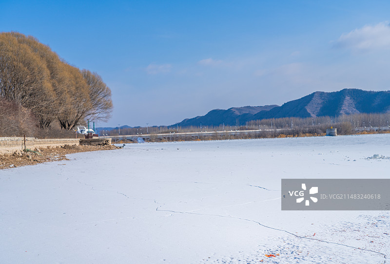 冬天氛围 东北小县城 悠闲  夕阳  辽宁大凌河畔  喀左县图片素材