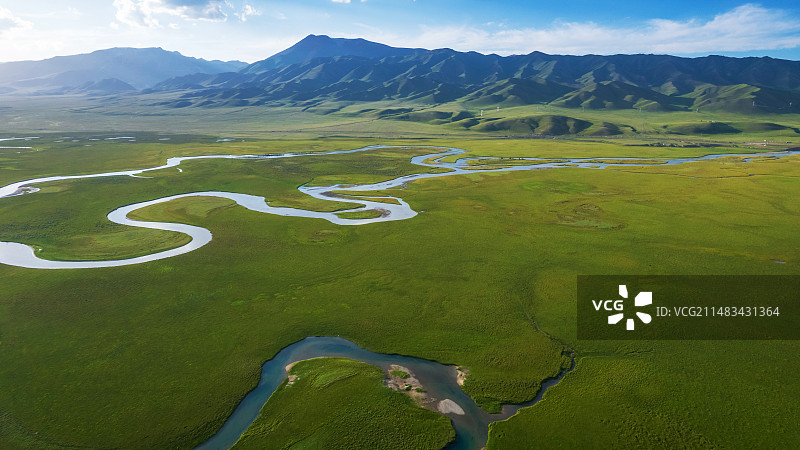 夏天的巴音布鲁克草原图片素材
