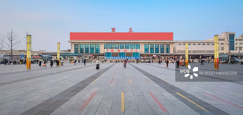 商丘火车站外景站前广场图片素材