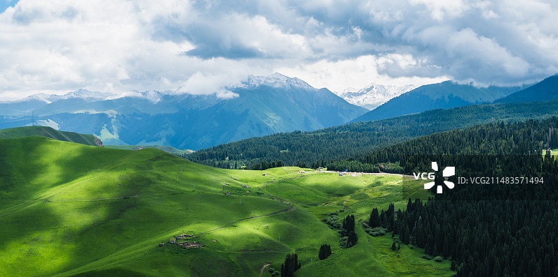 新疆伊犁琼库什台图片素材