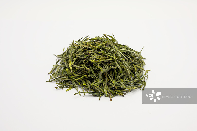 绿茶茶叶白色背景特写图片素材