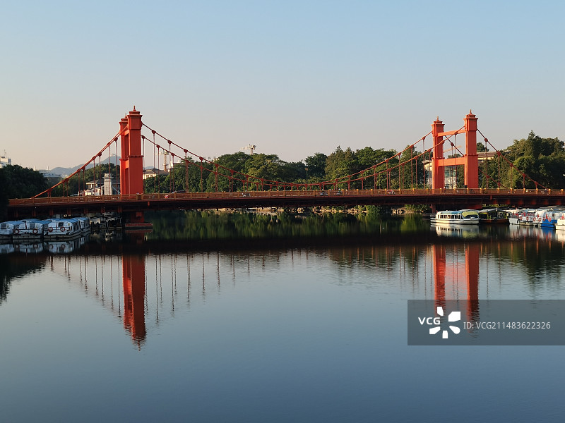 桂林秋天的清晨丽泽桥图片素材