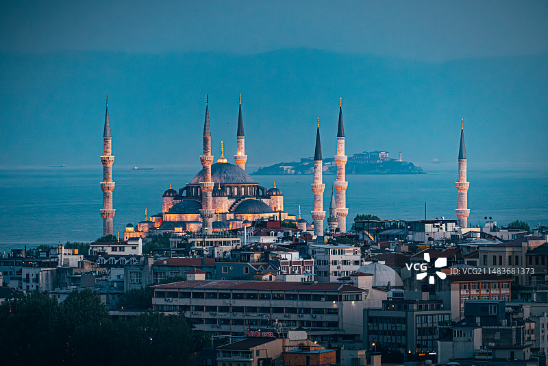 夜幕下的圣索菲亚大教堂图片素材