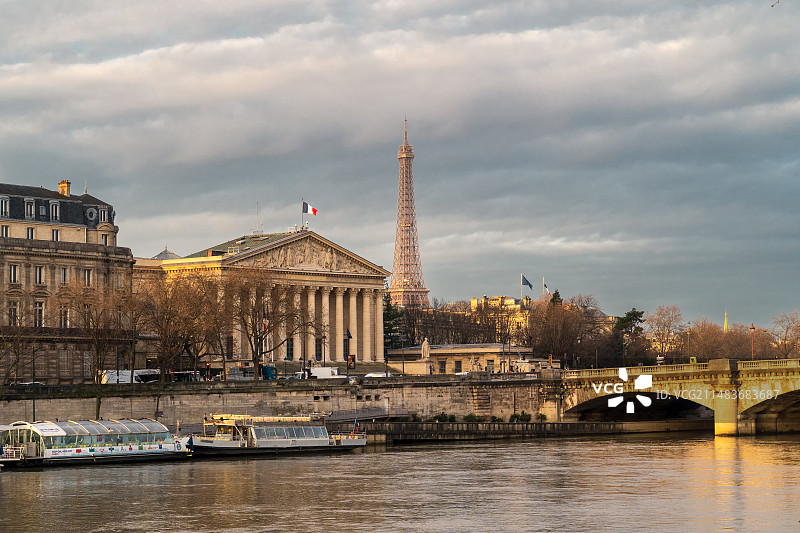 塞纳河边图片素材